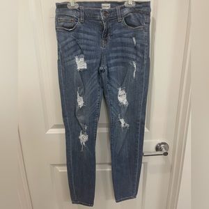 Sneak Peek Boyfriend Jeans
